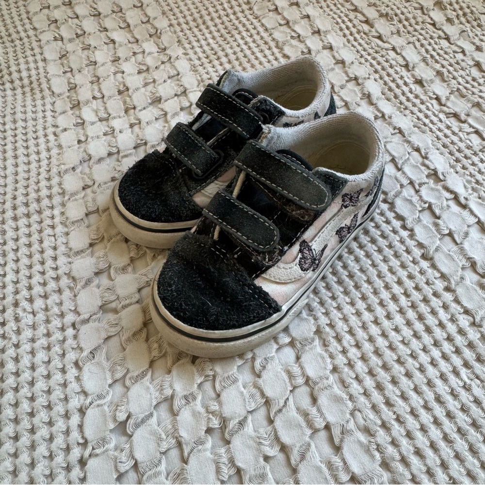 Vans Sneakers Girls 7c Black Butterfly Suede Velcro